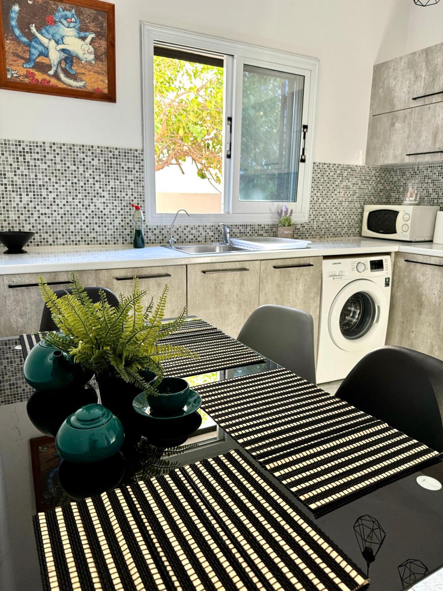 Dub House Apartment Paphos Exterior photo
